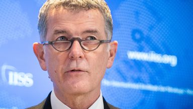 Sir Richard namawiał do tego zniechęconych Rosjan